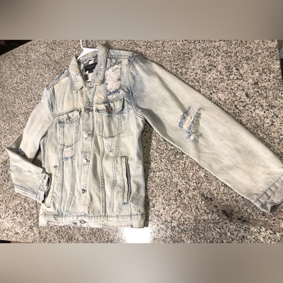PacSun Los Angeles Distressed Light Wash Denim Jacket Size M / Style 201BT840PC - Picture 11 of 16